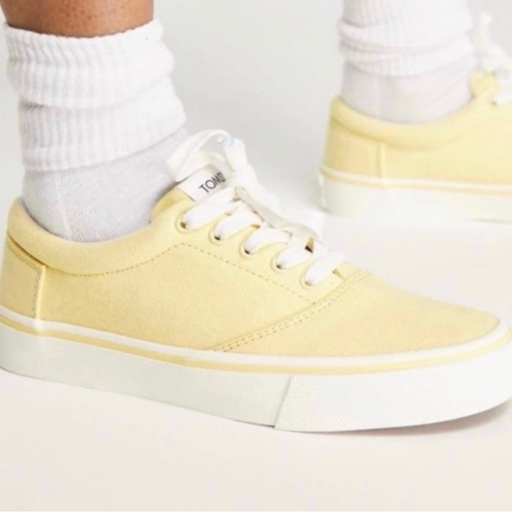 NWT Toms Alpargata Fenix Lace Up Sneakers in Banana Yellow Canvas Size 6.5